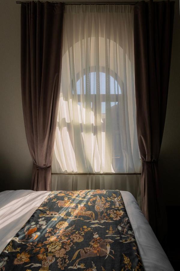 Puris Moedani Boutique Hotel Tbilisi ภายนอก รูปภาพ