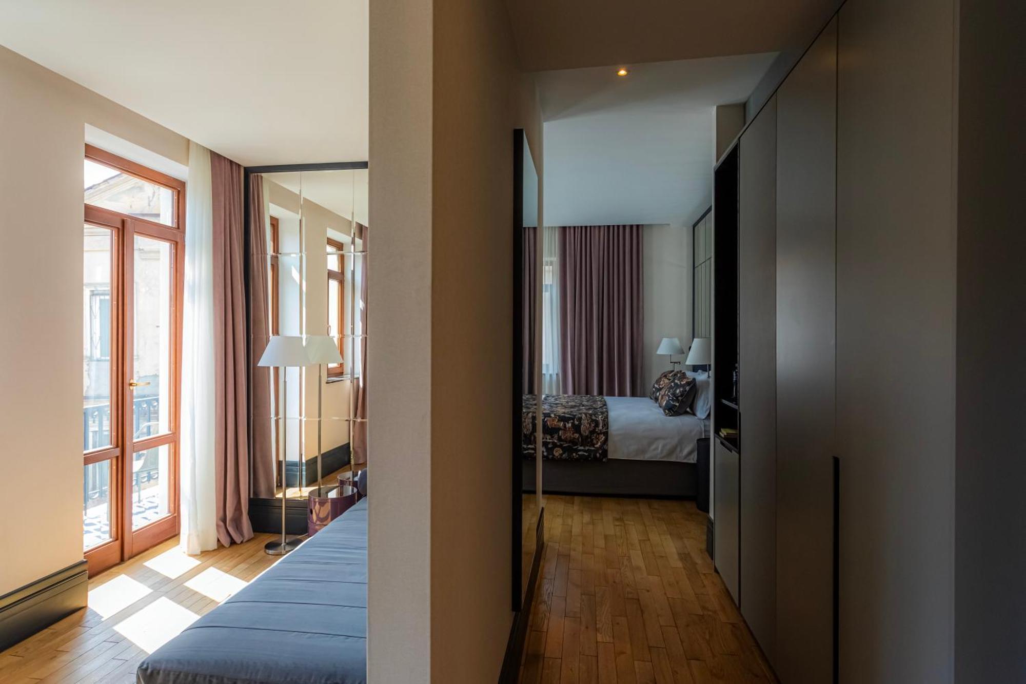Puris Moedani Boutique Hotel Tbilisi ภายนอก รูปภาพ