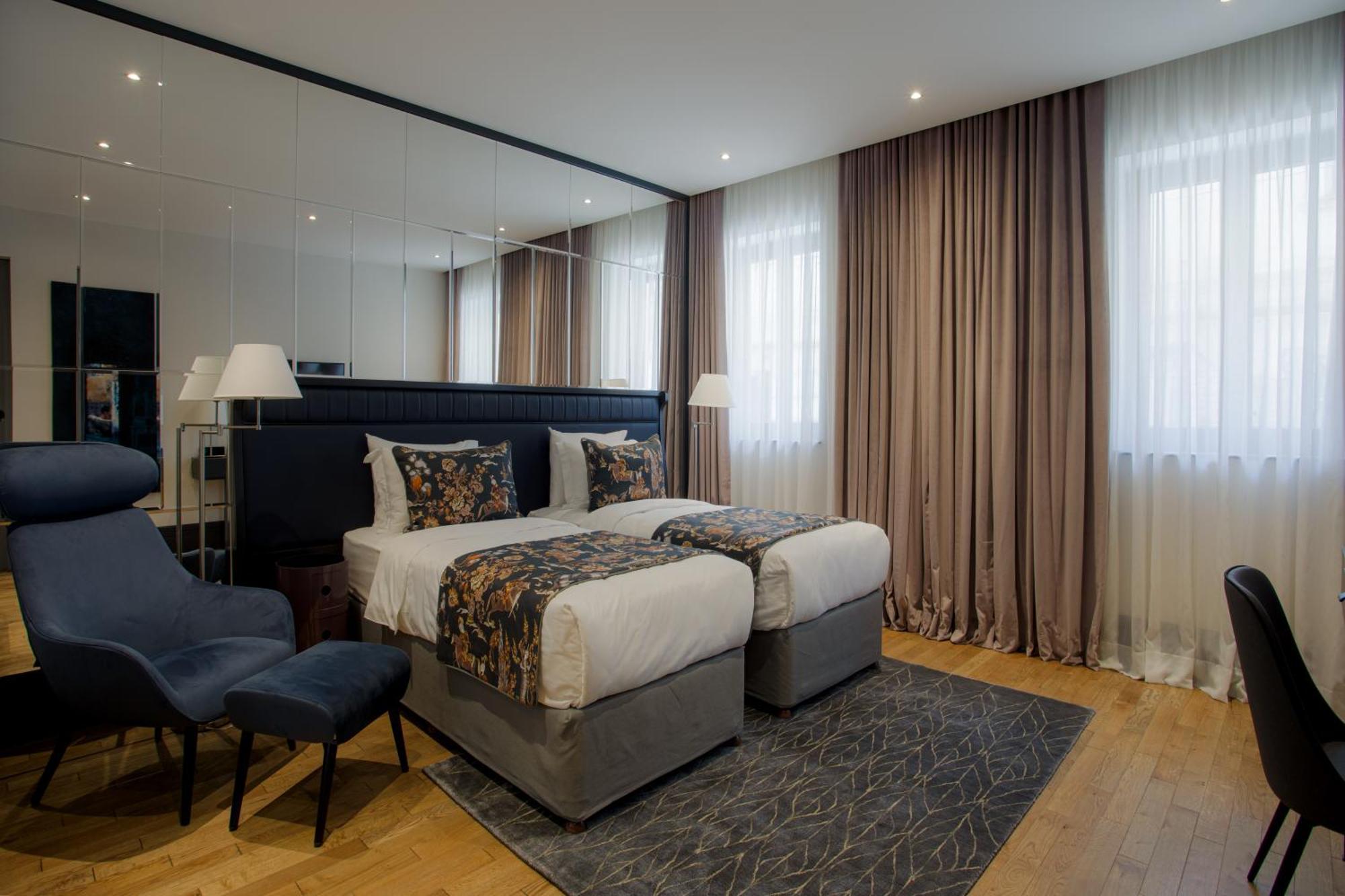 Puris Moedani Boutique Hotel Tbilisi ภายนอก รูปภาพ