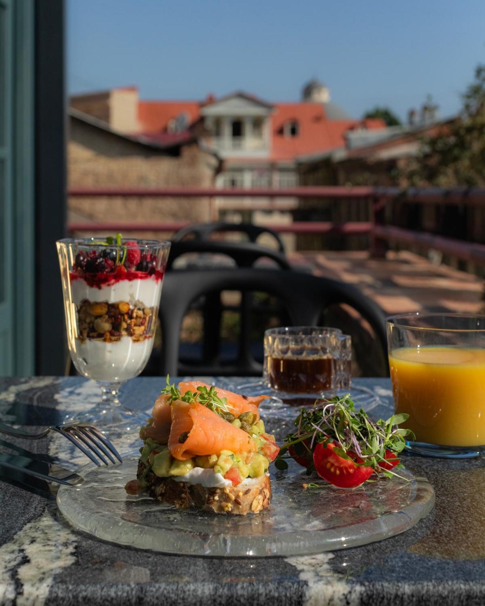Puris Moedani Boutique Hotel Tbilisi ภายนอก รูปภาพ
