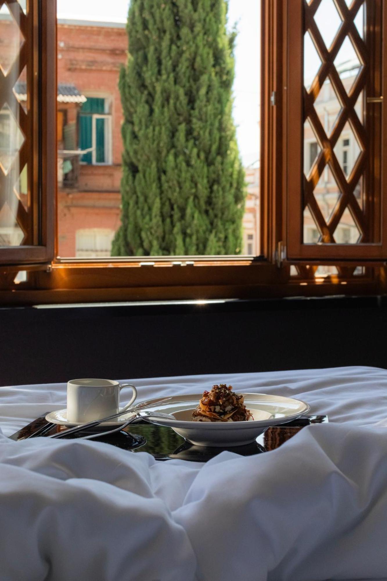 Puris Moedani Boutique Hotel Tbilisi ภายนอก รูปภาพ