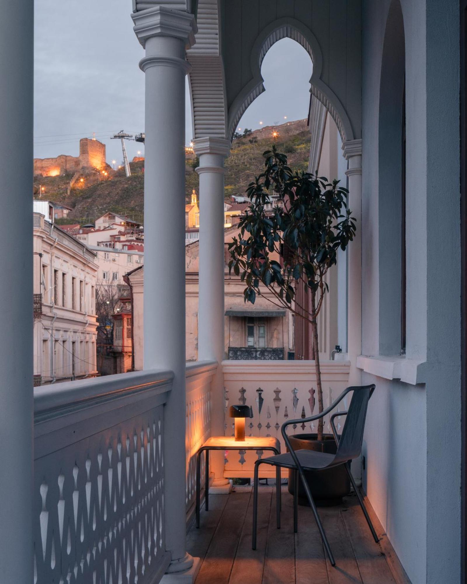 Puris Moedani Boutique Hotel Tbilisi ภายนอก รูปภาพ
