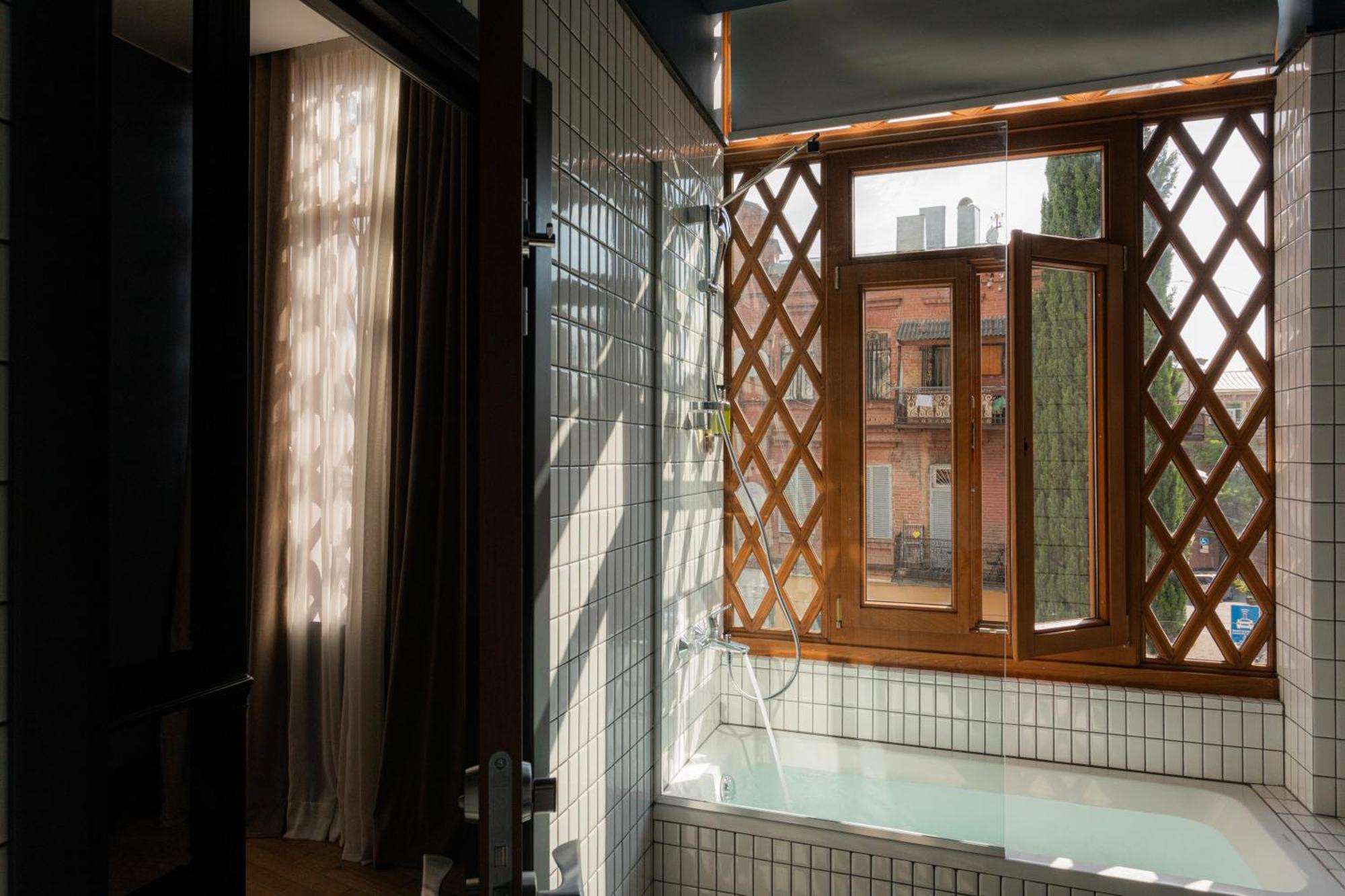 Puris Moedani Boutique Hotel Tbilisi ภายนอก รูปภาพ